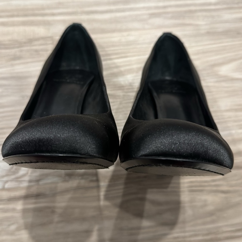 Tory Burch Black Heels with Gold Accents - Picture 5 of 6